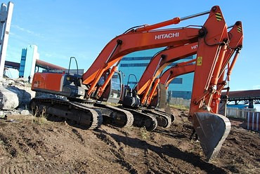 Hitachi ZX330LC