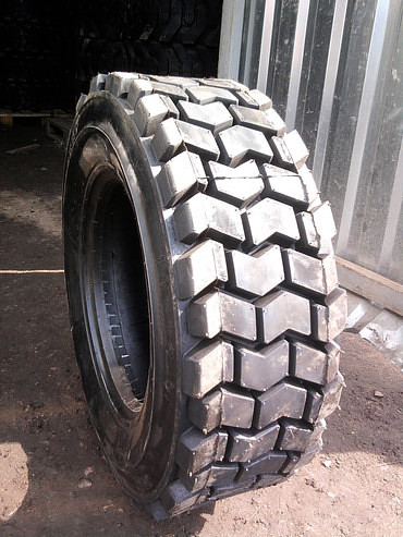 Шины для мини-погрузчиков