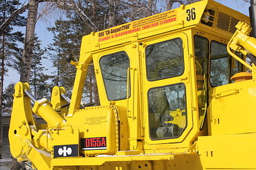 Запчасти для бульдозеров Hitachi, Caterpillar, Shantui и других