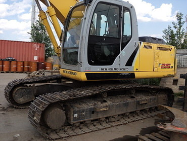 New Holland Kobelko Hitachi