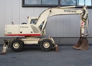VOLVO 180B