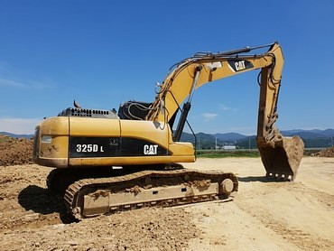 Cat 325