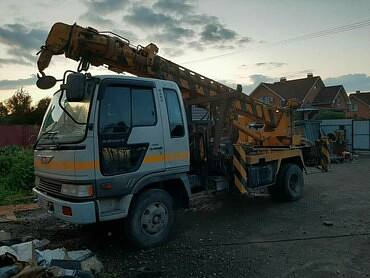 Бурение ям под столбы и опоры