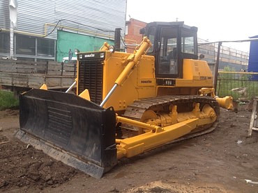 Komatsu D85