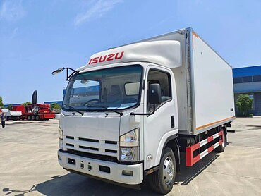 Isuzu NQR90