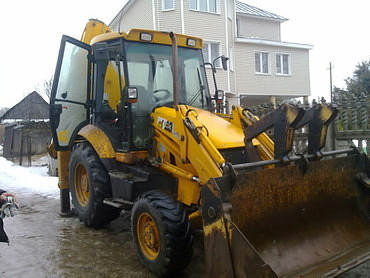 Сдам в аренду экскаватор-погрузчик JCB 3 CX