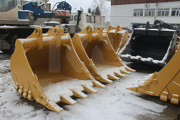 Запчасти для экскаваторов строительных Hyundai, Komatsu, JCB и других