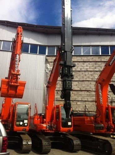 Doosan  S225NLC-V