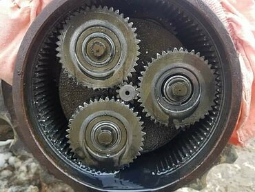 Запчасти для экскаваторов строительных Komatsu, Hitachi, YANMAR и других