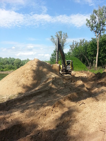 Перевозка песка грузовиками