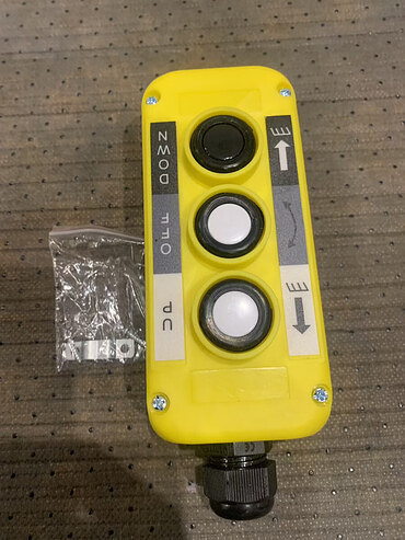 Электрическая система для грузовиков и манипуляторов