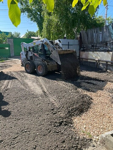 Рытьё траншей, ям, колодцев. Бурение ям, планировка