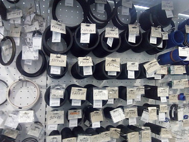 Манжеты и уплотнения для кранов автомобильных "Ивановец", "Клинцы", "Галичанин" и других