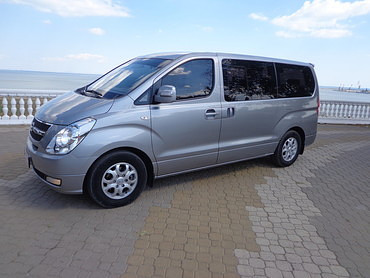 HYUNDAI GRAND STAREX