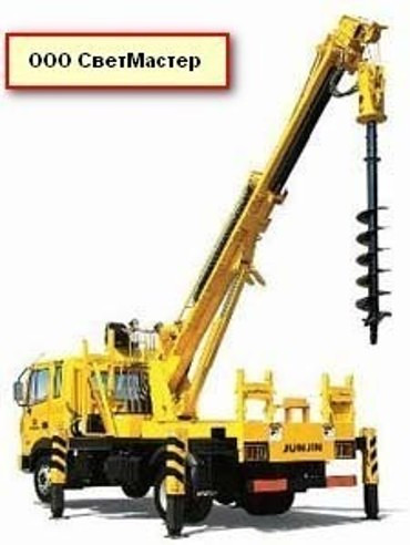 ЯмоБур,Экскаватор JCB