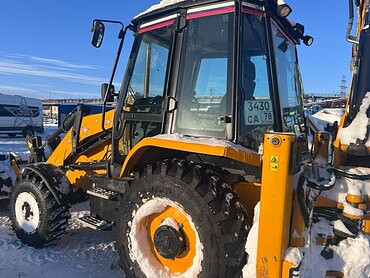 JCB 3СХ
