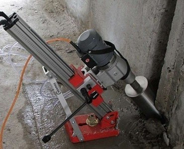 Алмазное бурение отверстий услуги