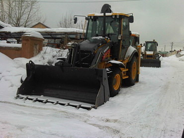 Уборка снега техникой