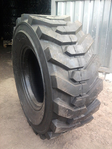 Шины для мини-погрузчиков