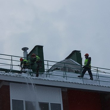 Чистка крыш