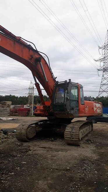 Hitachi ZX330