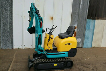 Kubota U08