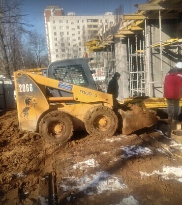Выполню планировку, перемещение грунта, песка, щебня