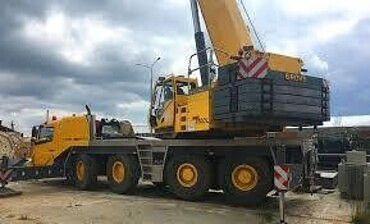 Liebherr, GROVE, Zoomlion, Demag