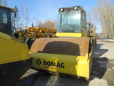 Bomag BW 213 