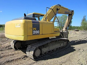 Komatsu 200