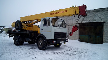 МАЗ "Ивановец" КС-35715