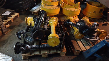 Запчасти для Hitachi, Caterpillar, МТЗ и других