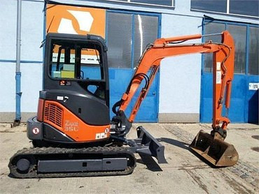 Hitachi ZX 35