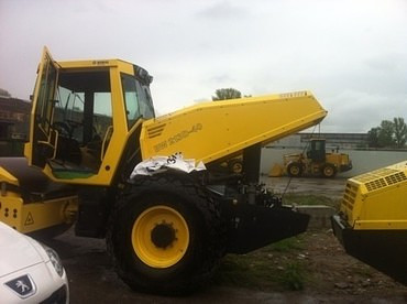 Bomag BW 213 D-40 