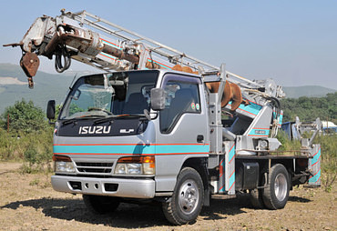 ISUZU
