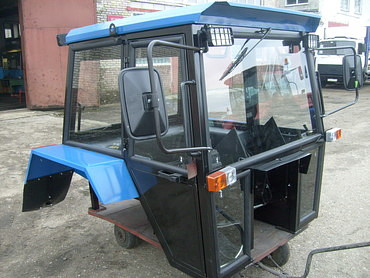 80/82, Кабина для тракторов