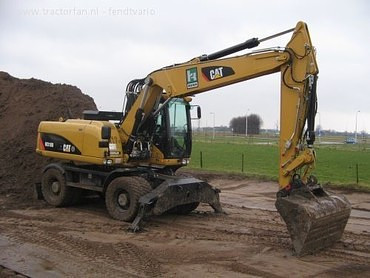 Caterpillar M318D