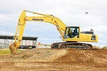 KOMATSU PC300-8