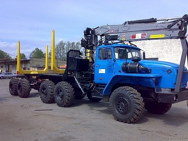 Урал и Камаз 55571 