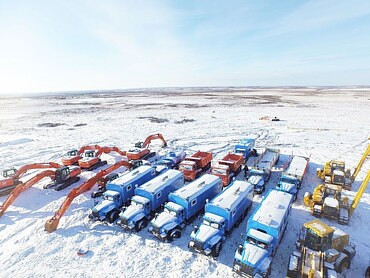 Грузовая стоянка техники