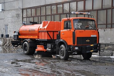 АС 4000 с поливомоечным оборудованием