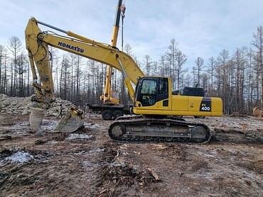 Komatsu PC400-8