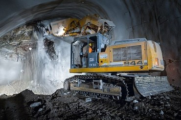 Liebherr R 944 C Litronic Tunnel