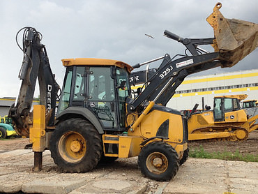 John Deere 325j