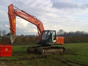 HITACHI 180