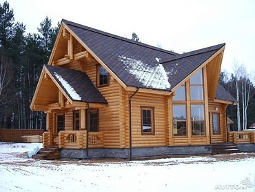 Срубы домов, бани.