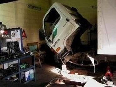 Ремонт автоприцепов, грузовиков и фургонов