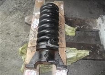 200 / 220, Механизм натяжения гусеницы с короткой вилкой для