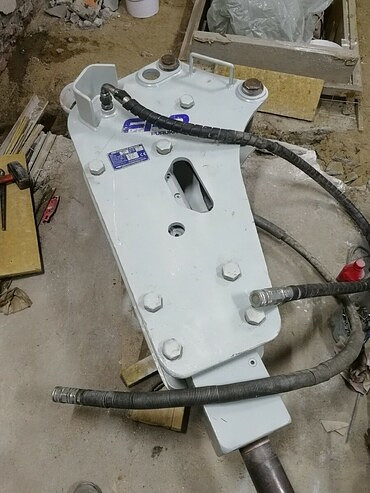 F6bhl, Гидромолот для экскаваторов-погрузчиков