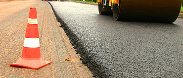 Работы по укладке асфальта